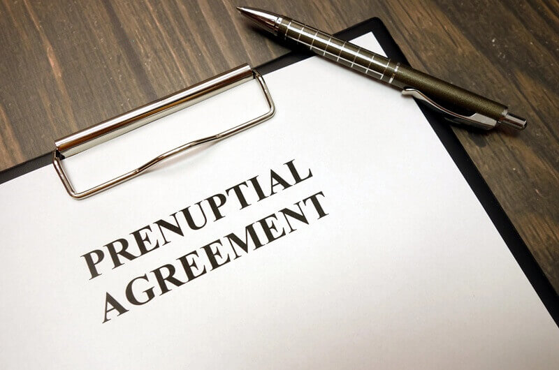 ¿Un Título De Supervivencia Pesa Más Que Un Prenupcial En Virginia?